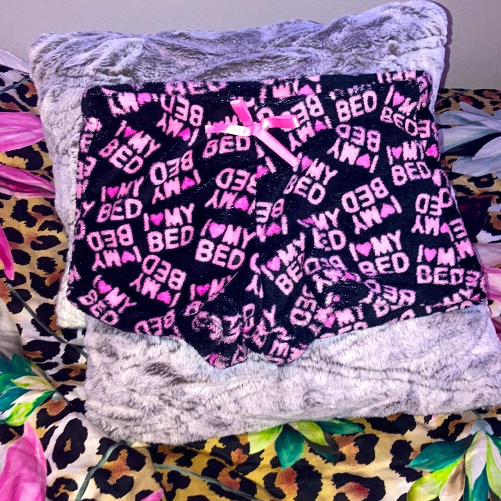 Y2k vintage I ❤️ my bed 🧸🎀